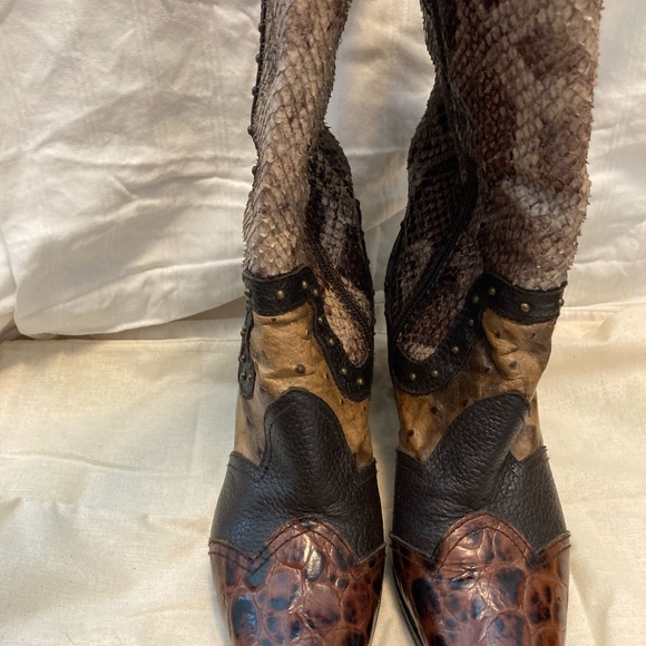 Stuart Weitzman Snake Skin Heeled Dressy Cowboy Boots Size 6.5 - Picture 4 of 5